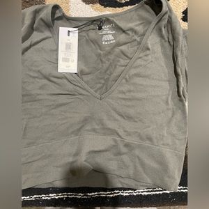 Dynamite NWT Cropped v-neck
